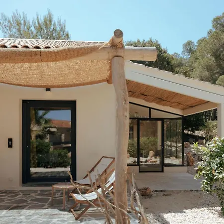Otel Le Domaine De La - Nature&authenticite Hyères